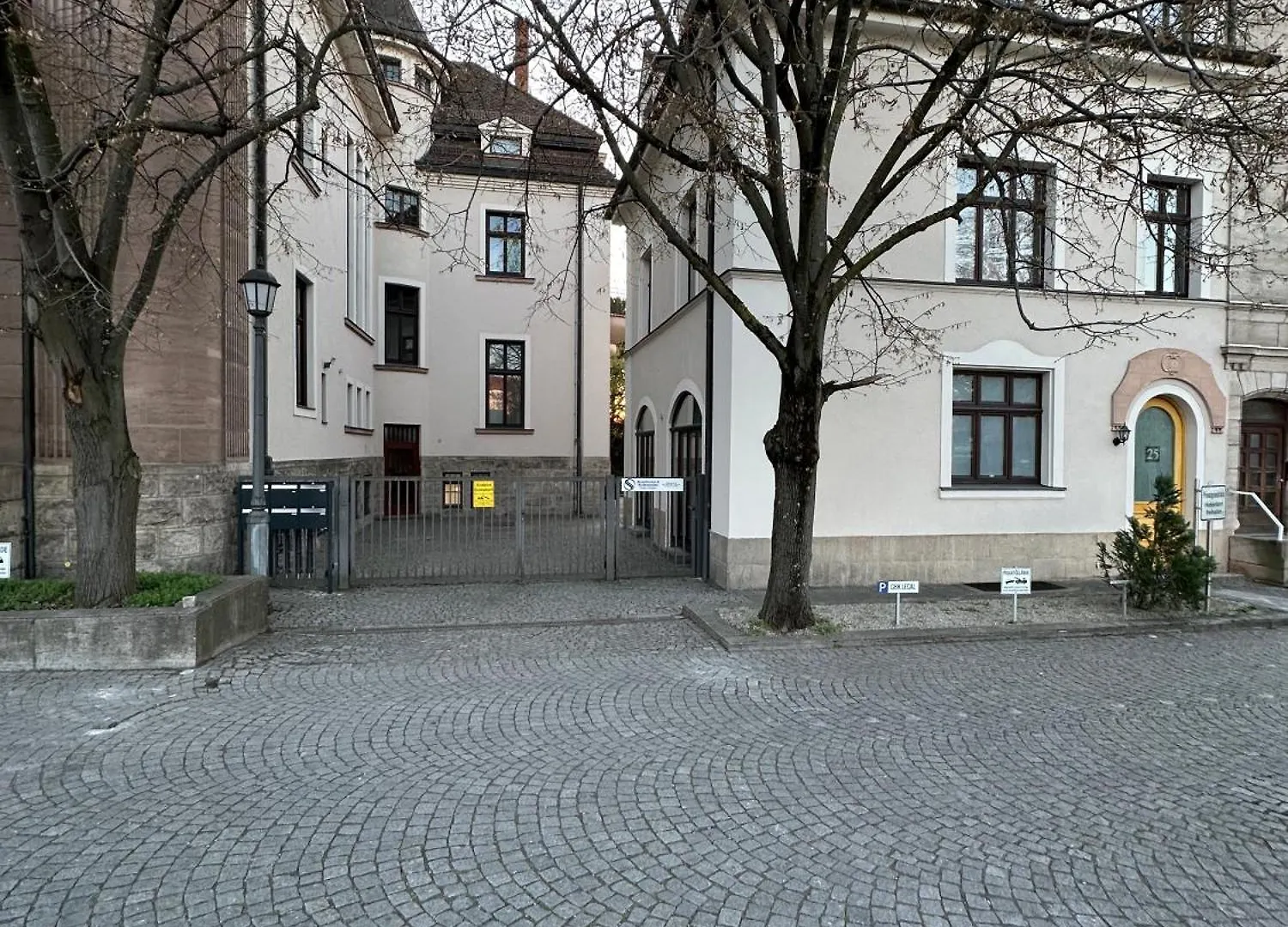 Villa Rosenau In Herzens Nuernberg Germany